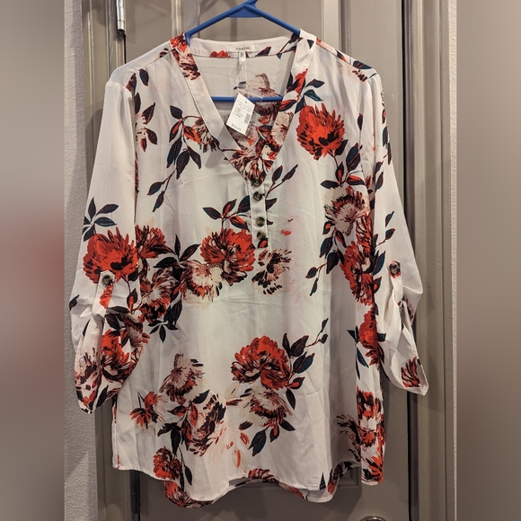 Maurices Tops - Maurices Floral Blouse